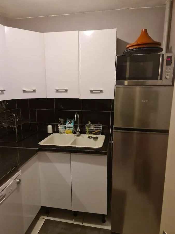 Apartment Villeurbanne Universite France